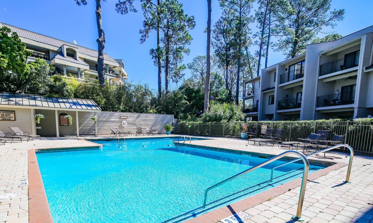 Harbour Town House | In the Heart of Harbour Town! Gorgeous, End Unit Townhome w/Community Pool & Outdoor Balconies!
