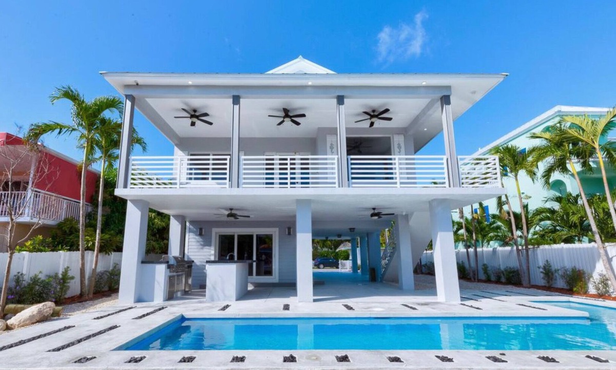 Indian Waterways House | Islamorada Oasis, Luxurious 4 bedroom 3 bath home. Heated pool! Boat Lift option