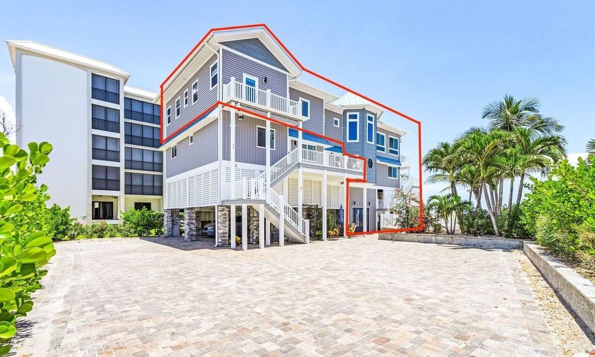 Fort Myers Beach House | Island Girl vacation Home