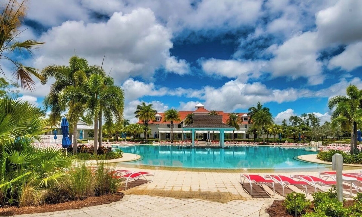 Naples Villa | Isles of Collier, Pickleball, Tennis, Pool, Hike