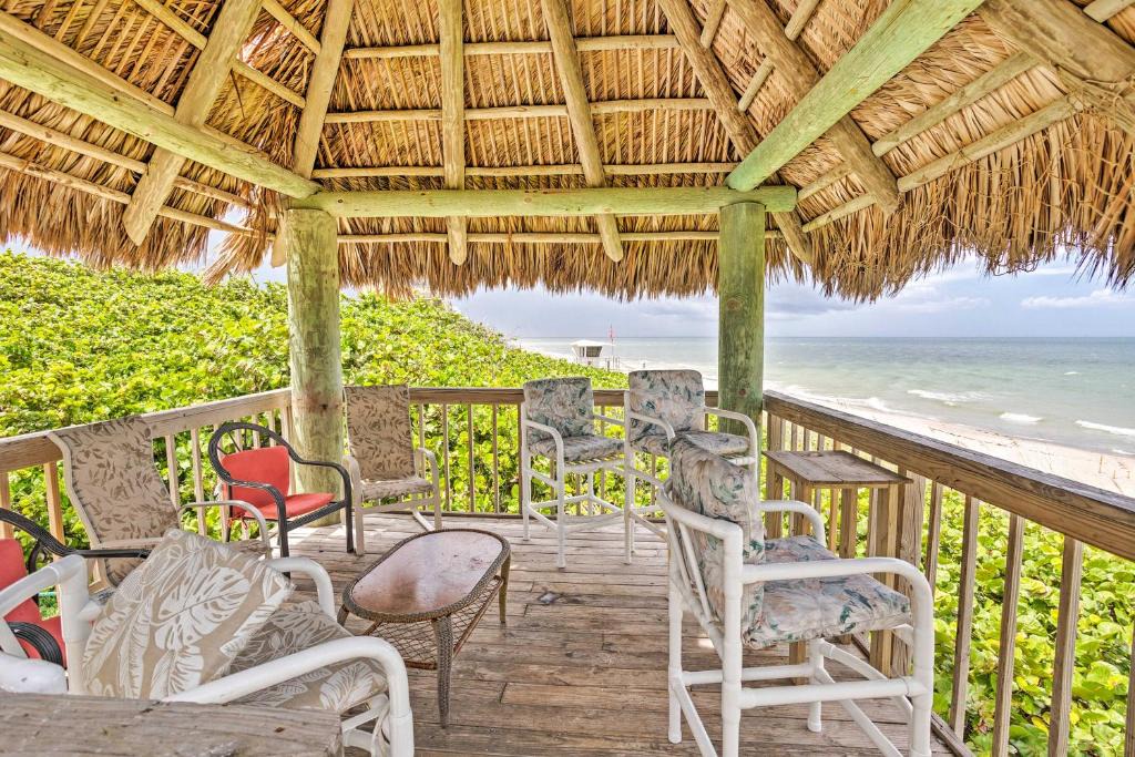 Beach Club Colony House | Jensen Beach Home: Walk to Beach Access!