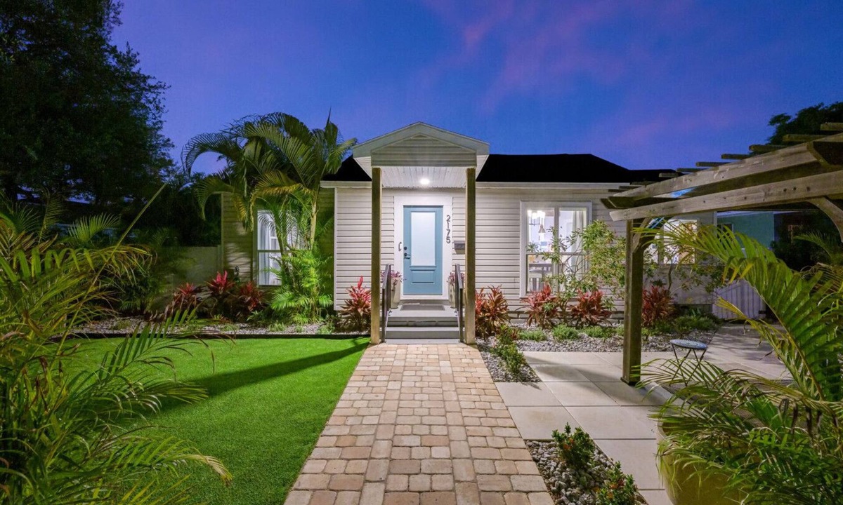 St. Petersburg - Clearwater House | Kenwood Oasis Private Pool Escape