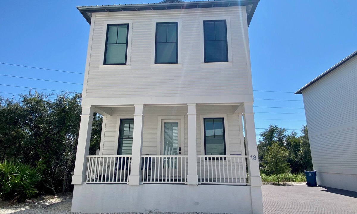 Orange Beach Cottage | Kingfisher Cottage at Tannin - It's time for the Beach! Book Now!