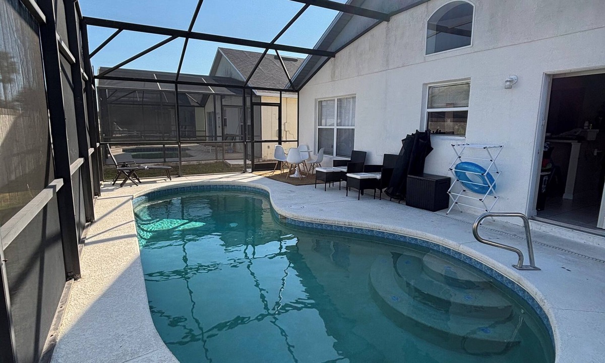 Haines City House | Kokomo Estates in Southern Dunes with enclosed private pool