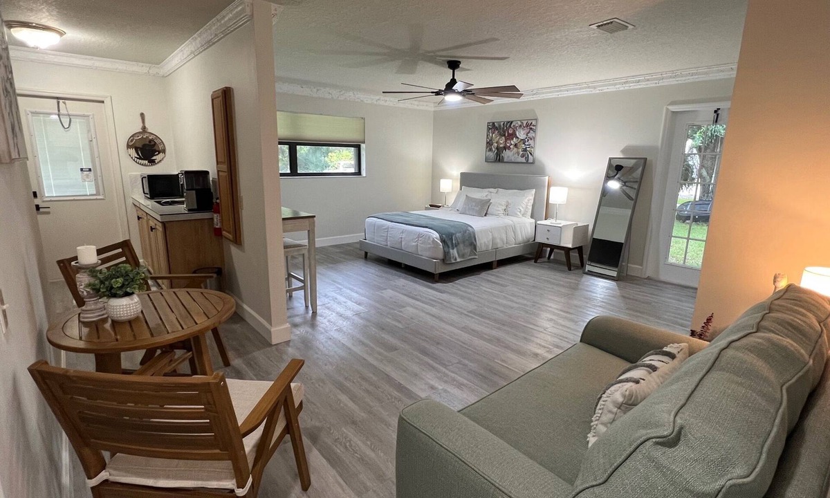 Palm City House | La Bougainvillea: Countryside, beach & shopping