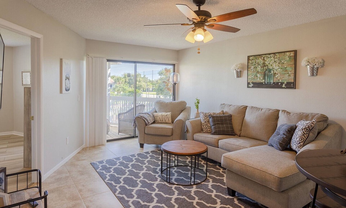 Dunedin Condo | La Casa Del Mar 602 Star5Vacations