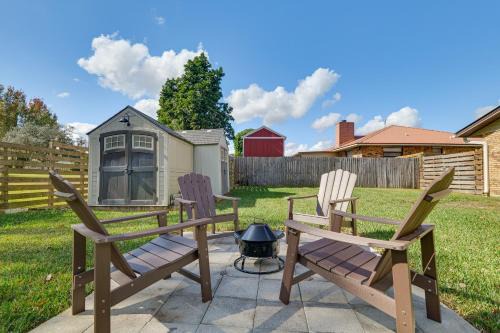 Sebring House | Lake Jackson Retreat w/Lanai & Large Yard!