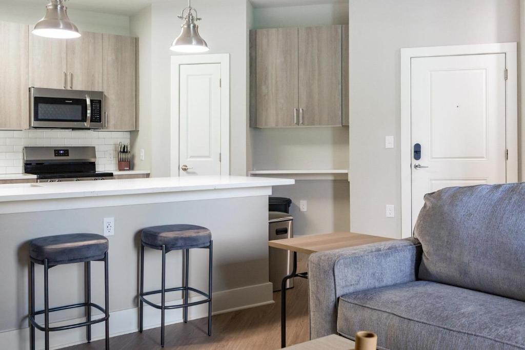 Fort Myers Apartment | Landing Amazing 1BD Gym Clubhouse