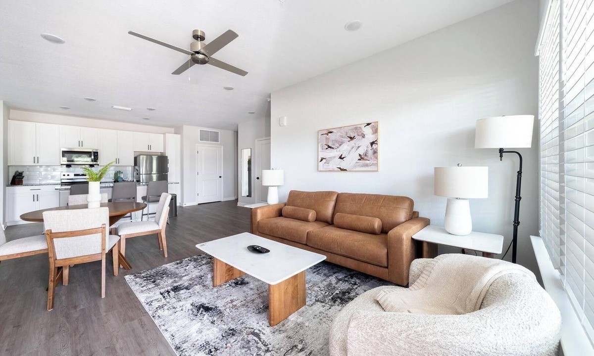 Port Malabar Apartment | Landing | Amazing 2BD, Gym, Pool