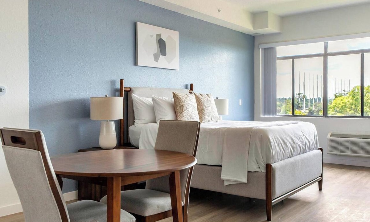 Golden Gate Apartment | Landing | Amazing Studio, Courtyard, Clubhouse