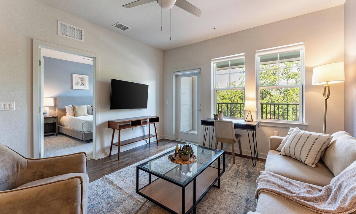 Historic Downtown Kissimmee Apartment | Landing | Beautiful 1BD, Yoga Studio