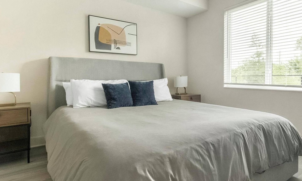 Palmetto Apartment | Landing | Chic 1BD, Yoga Studio, Gym