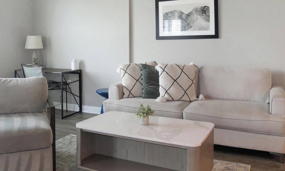 Fort Myers Apartment | Landing | Chic 2BD, Gym, Pool