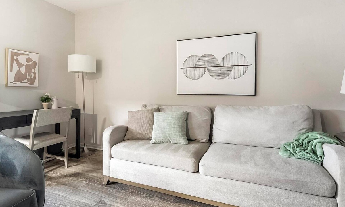 Dunedin Apartment | Landing | Incredible 1BD, Gym