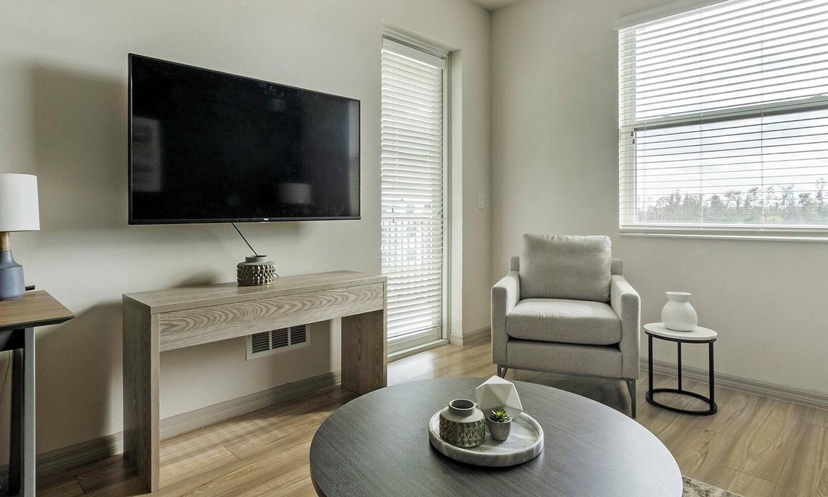 Eastwood Village Apartment | Landing | Incredible 2BD, Tennis Court