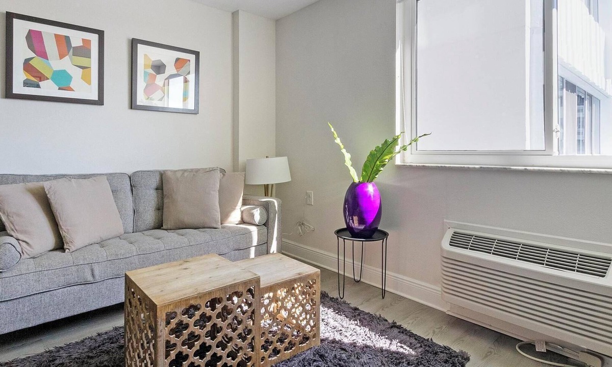 St. Petersburg Apartment | Landing | Modern 1BD, Yoga Studio, Gym