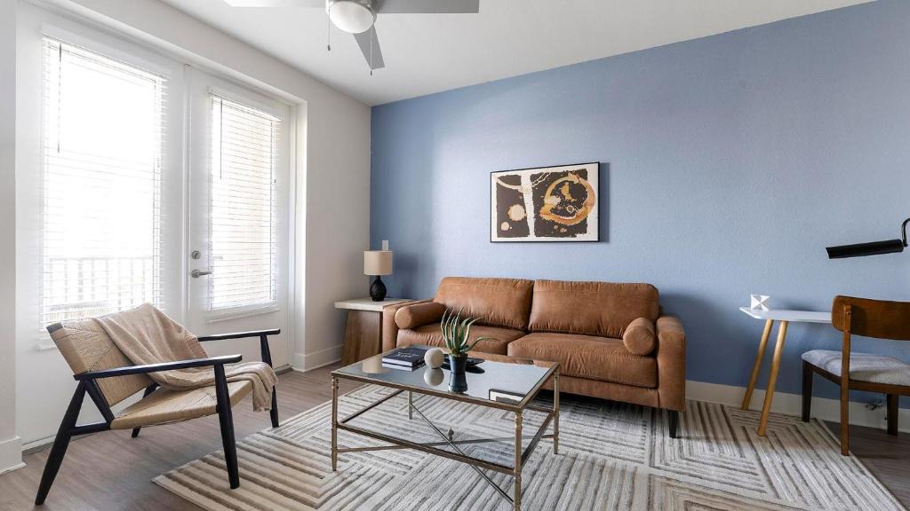 The Forum Apartment | Landing Modern 1BD Gym