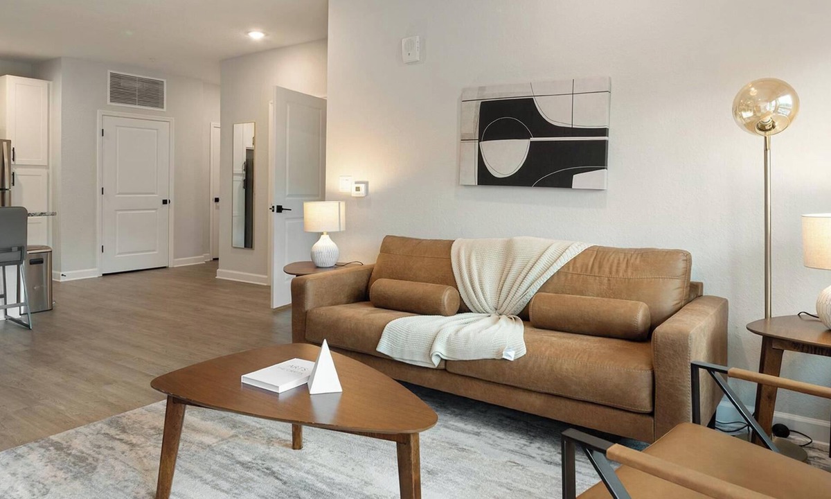 Port Malabar Apartment | Landing | Spectacular 2BD, Gym, Pool