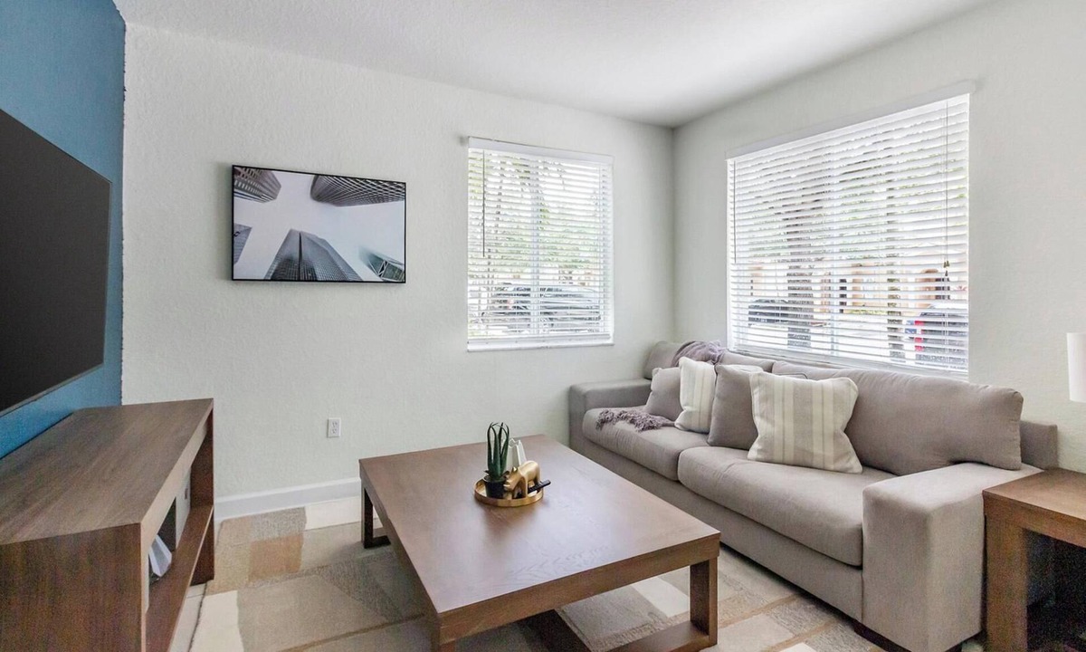 Homestead Apartment | Landing | Spectacular 3BD, Pool