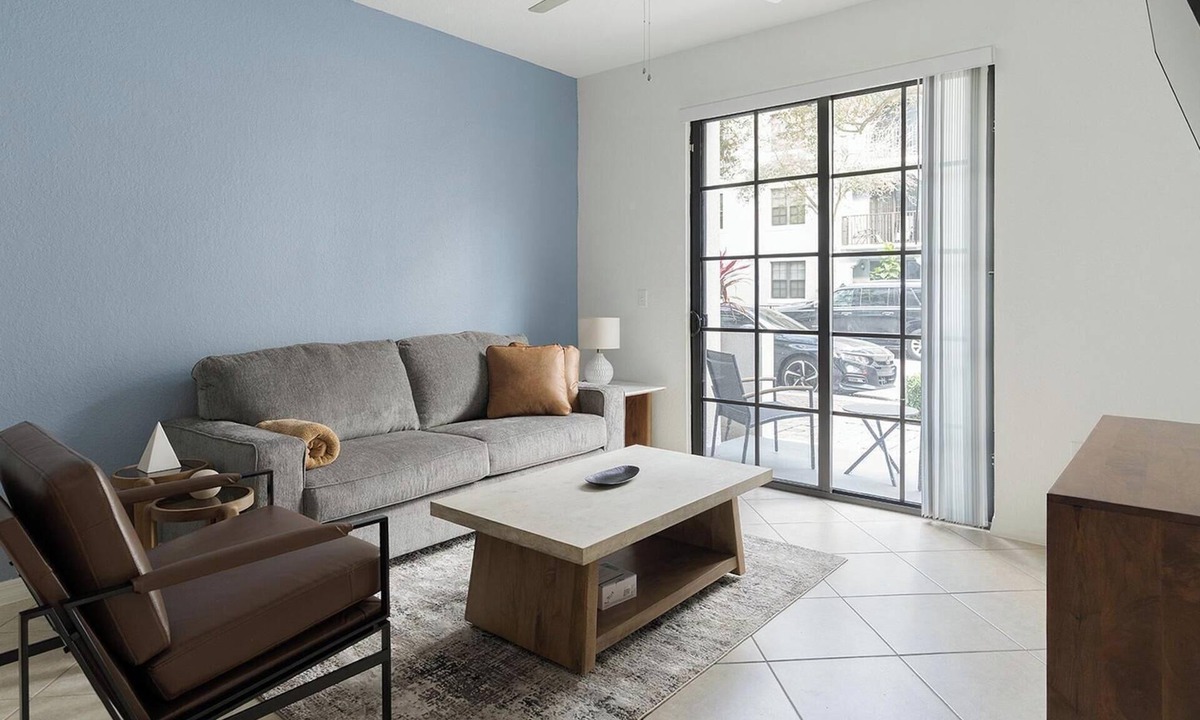 Miramar Apartment | Landing | Stunning 1BD, Gym, Clubhouse