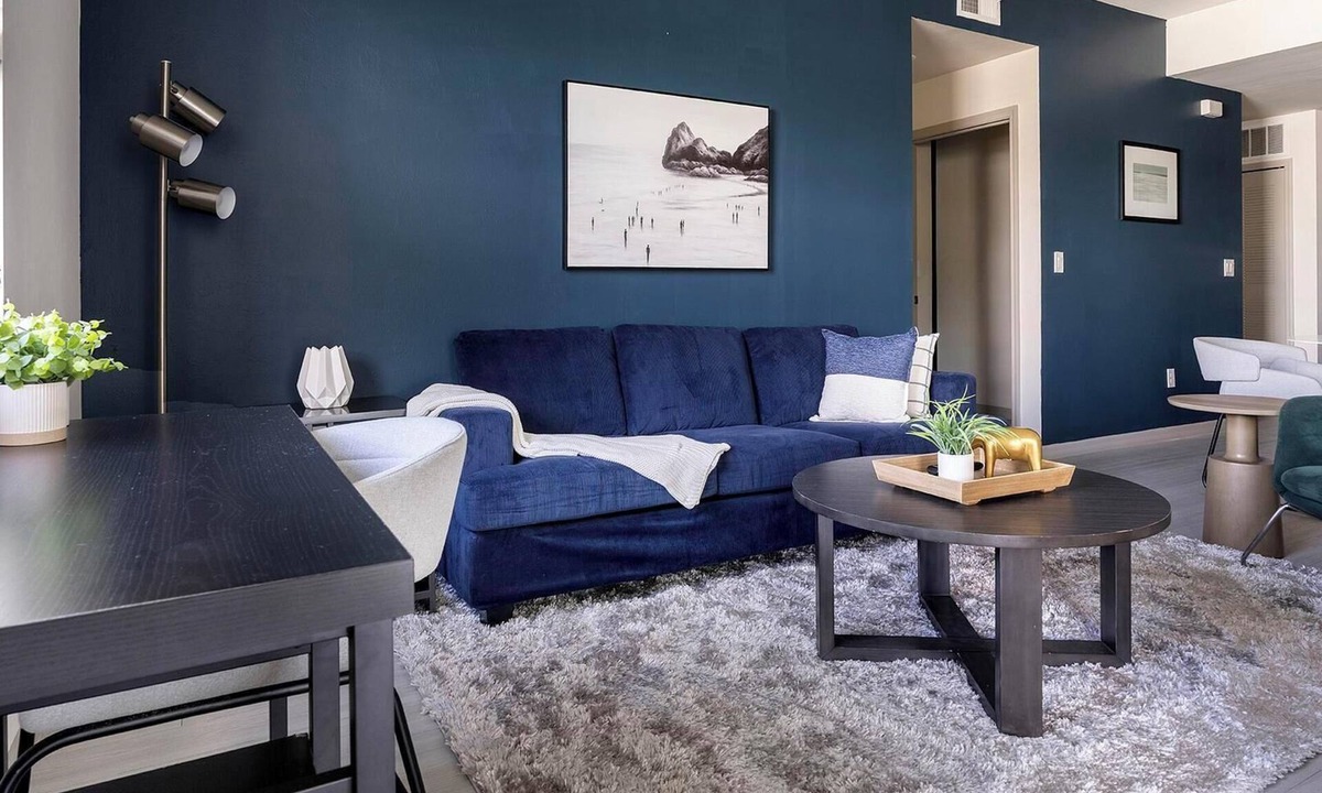 Eastwood Village Apartment | Landing | Stunning 2BD, Tennis Court