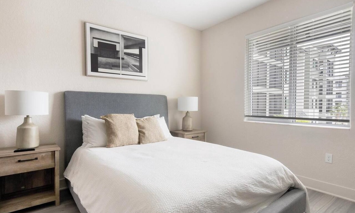 Palmetto Apartment | Landing | Stunning 2BD, Yoga Studio, Clubhouse