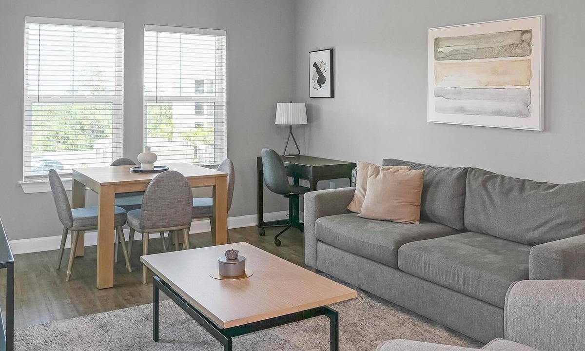 Fort Myers Apartment | Landing | Stunning 3BD, Gym, Yoga Studio