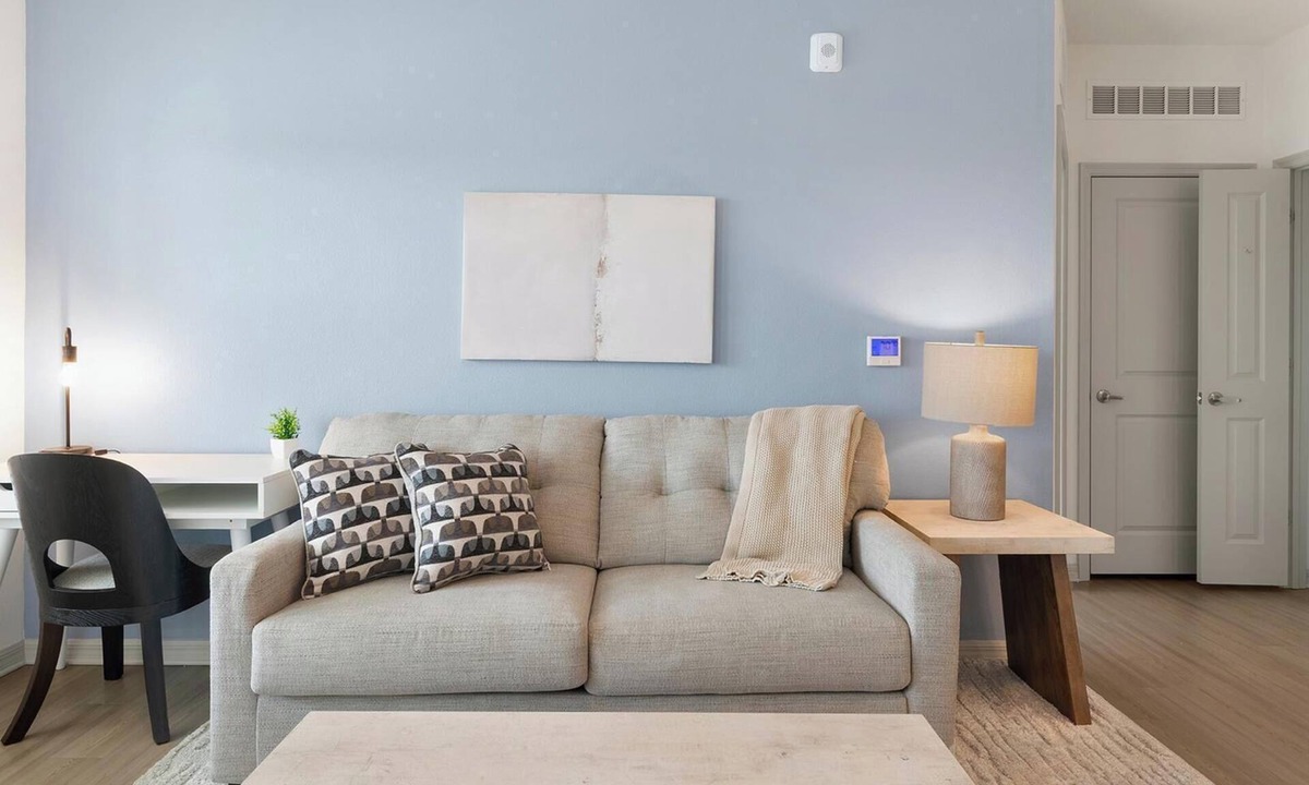 Lake Wales Apartment | Landing | Stylish 2BD, Game Room