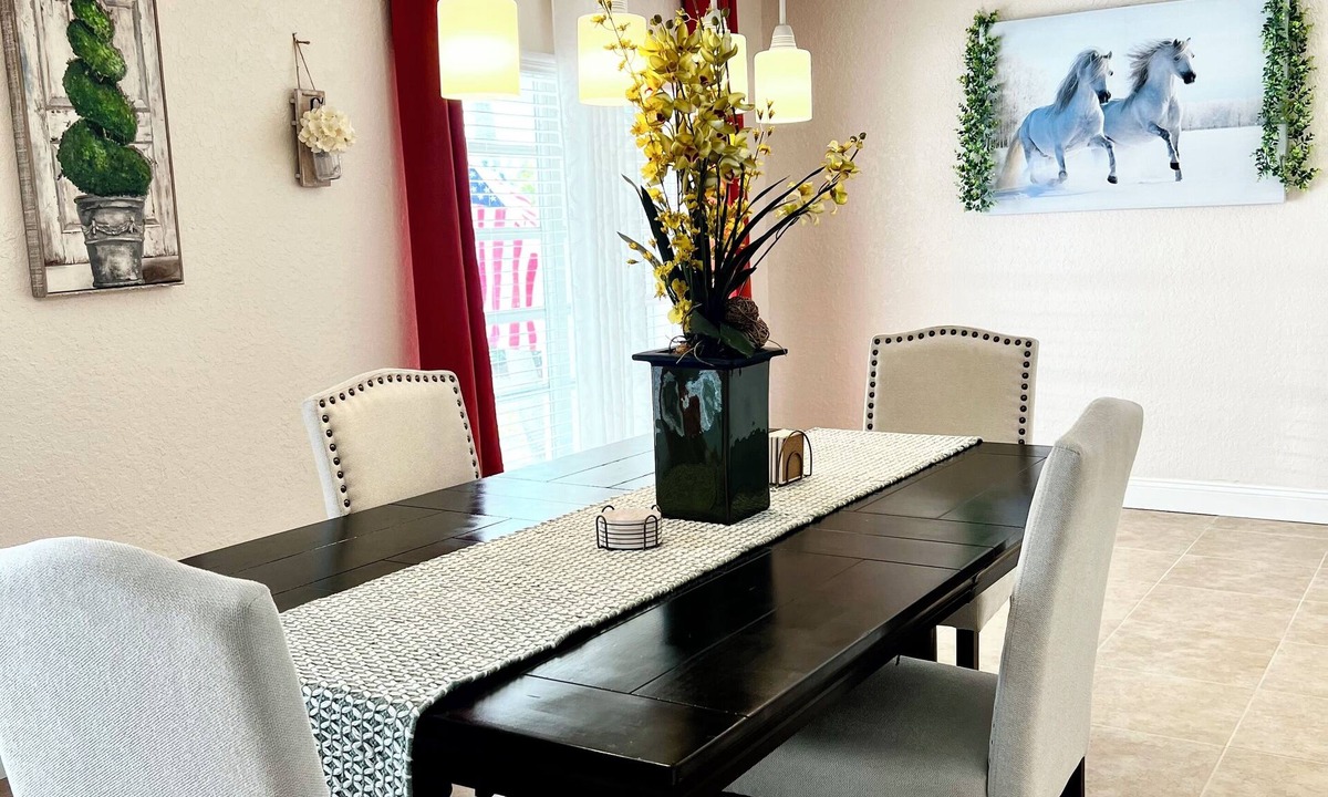 Homestead House | Large 3-Bedroom Home with WiFi and AC in Homestead