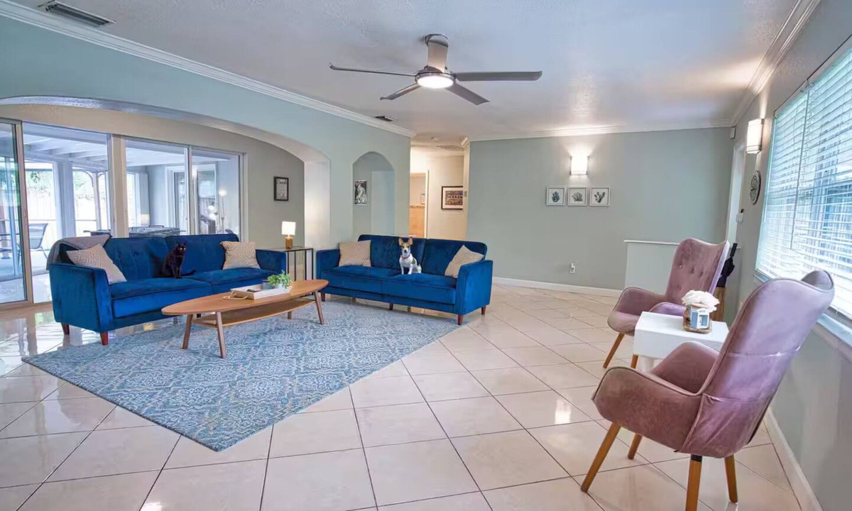 Trailer Estates House | Large and Beautiful, Steps from Bay, Ringling!
