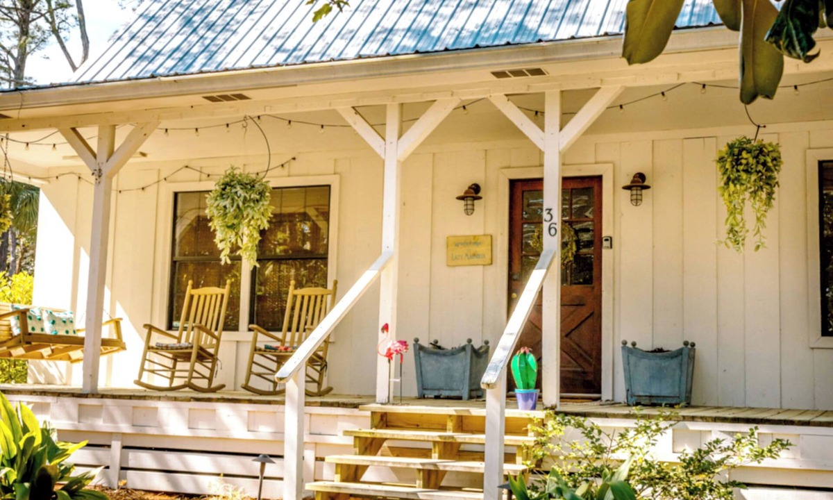 Grayton Beach House | Lazy Magnolia at Grayton 3b/3b private POOL! Outdoor cooking space!