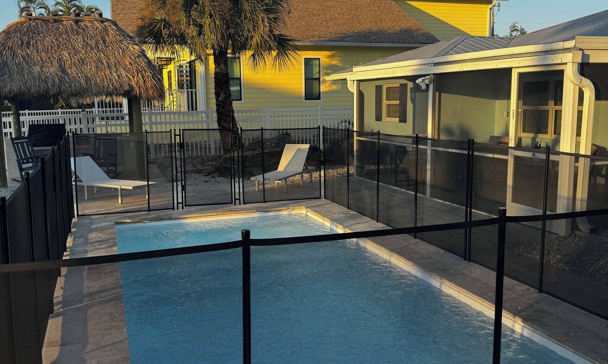 Saint James City House | Lemon Fish Casita, Canal Front in Saint James City Florida.