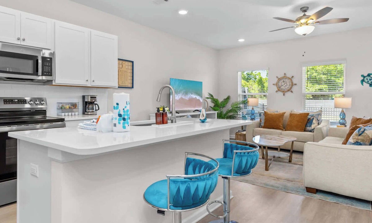 Upper Grand Lagoon House | Light on Lumen Beach Retreat