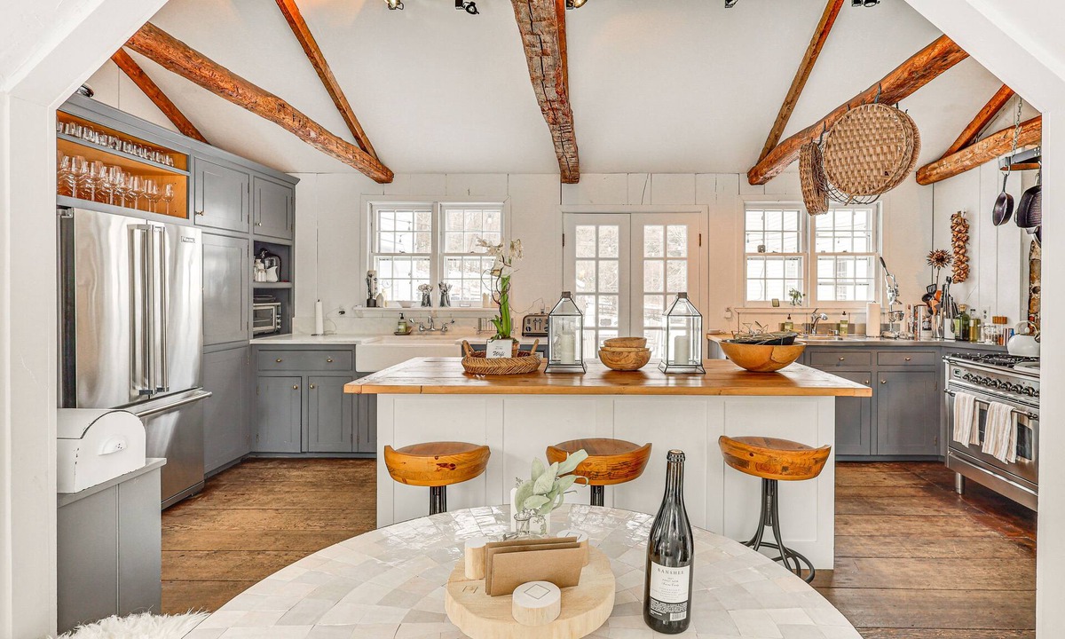 Bethlehem House | Litchfield County Historic Estate: 10 Acres + Pool
