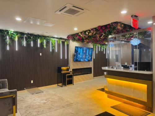 Norwood Hotel | LIV Hotel Bronx GRAND OPENING