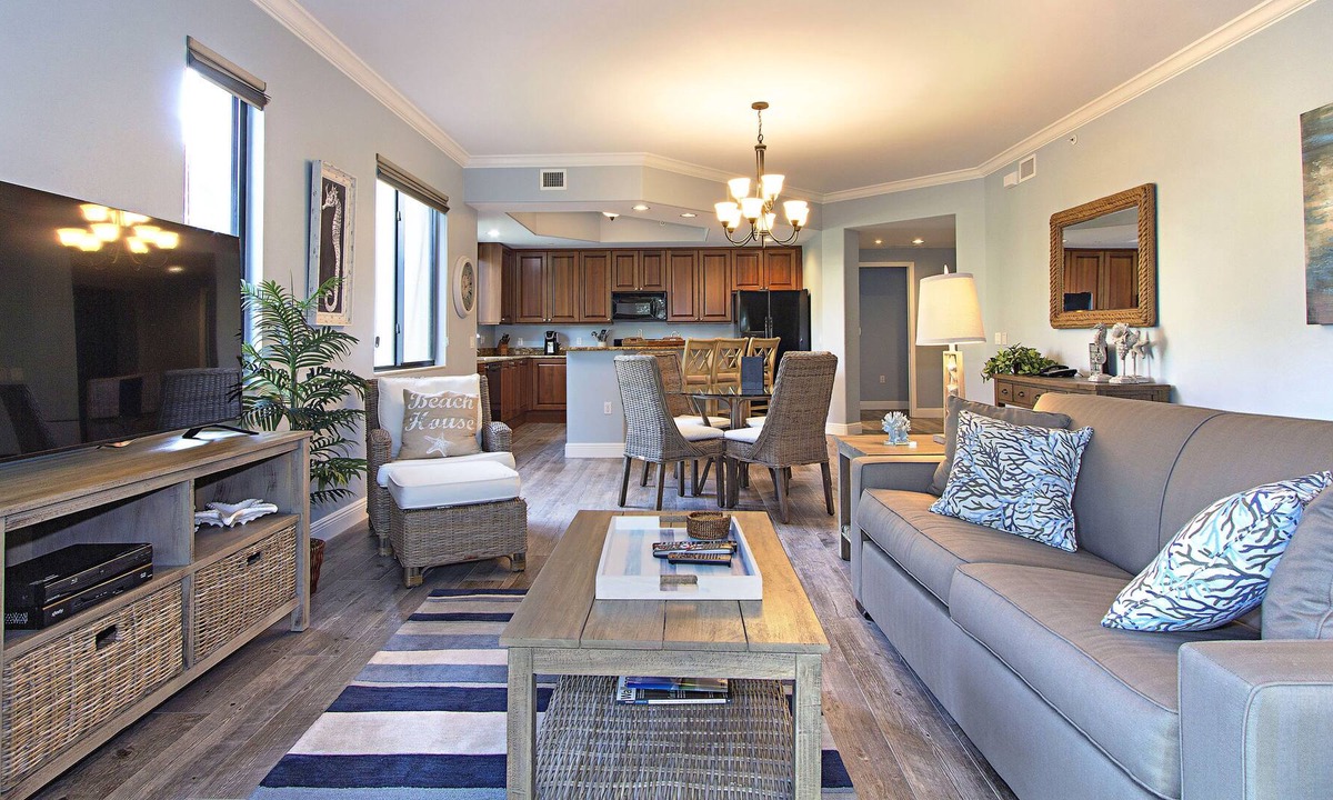 Royal Harbor Condo | LOCATION! LOCATION! Newly Updated Condo! Clean and Comfortable, Close to Pool!