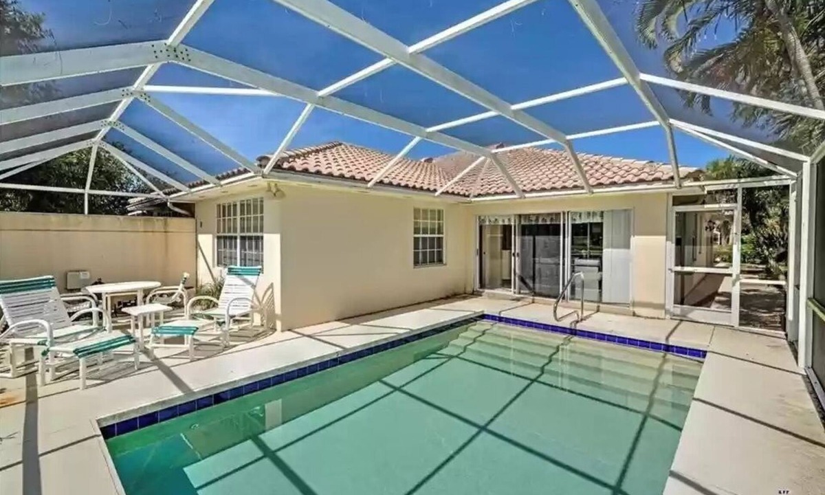 Hobe Sound House | Lost Lake Golf Home, 2BD/2BA, Pool/Lanai , New Kitchen and furnishings