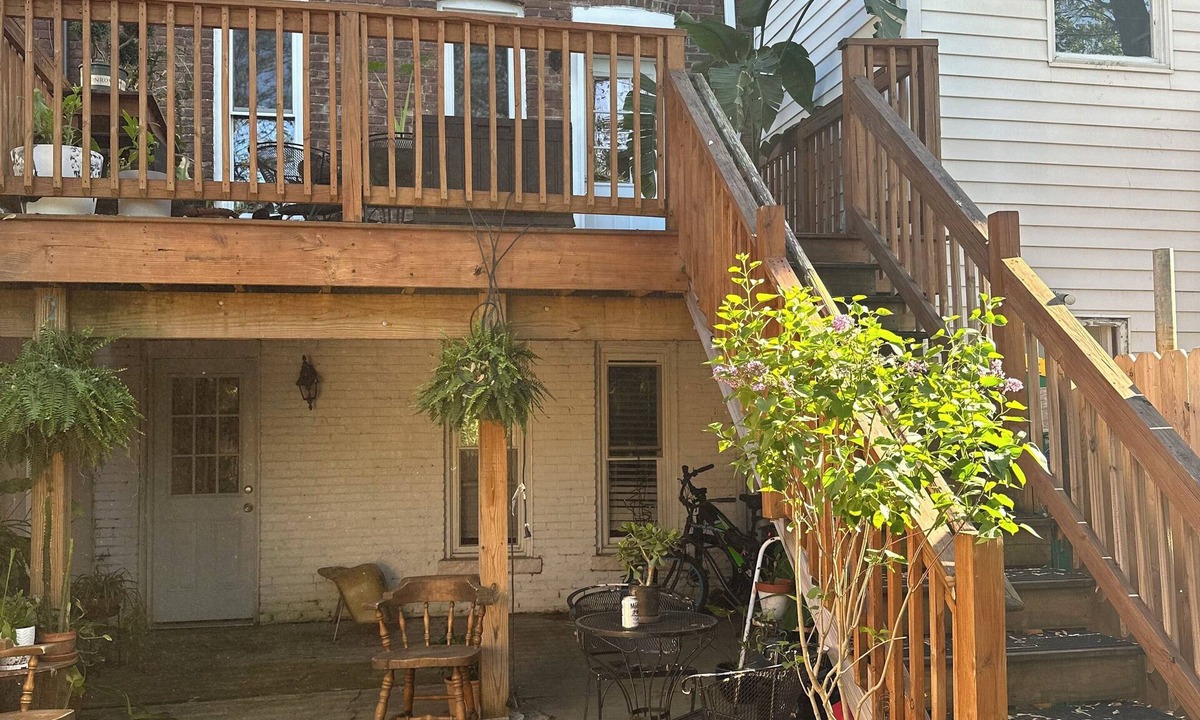 Newburgh Apartment | Lovely 1-bedroom studio located in the basement. Private entrance