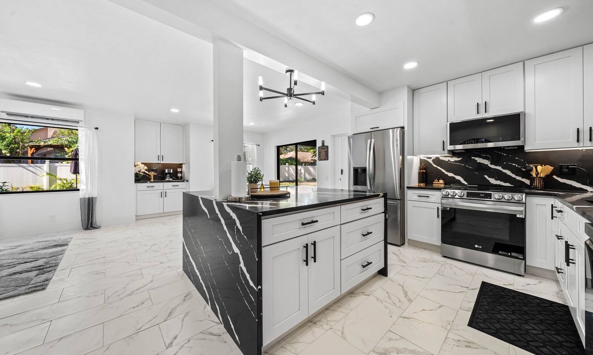 Temple Terrace House | Lux 2 King Suite, Sleeps15 Pool Oasis TampaUSF,BuschGardens,HardRock Casino
