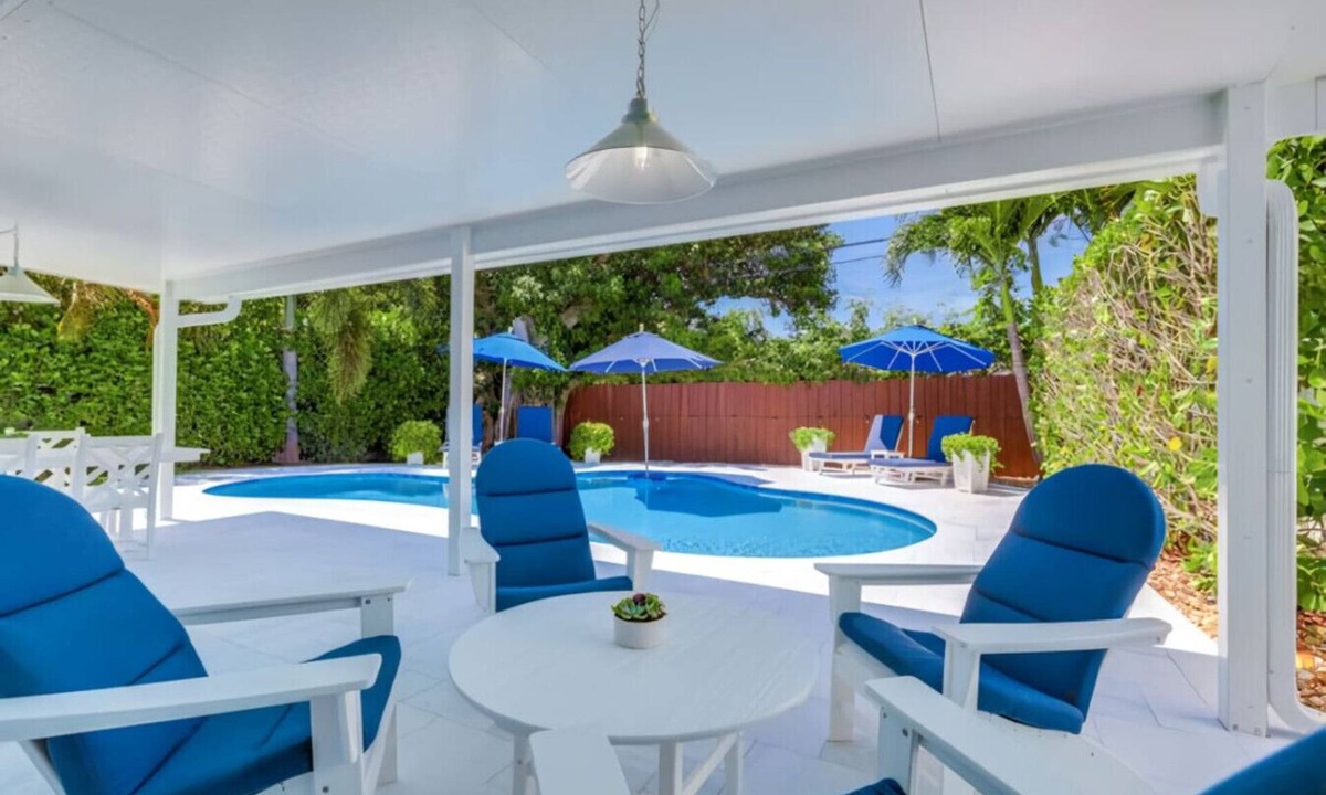 Juno Beach House | Luxe 2BD/2BA w/Heated Pool & 5 Mins to the Beach