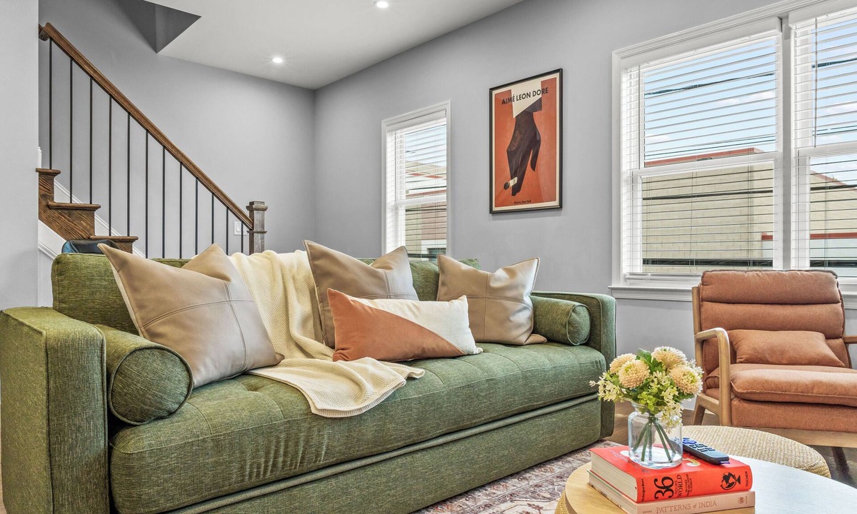The Heights House | Luxe Private Rooftop Retreat Near NYC - 10 mins to Holland Tunnel