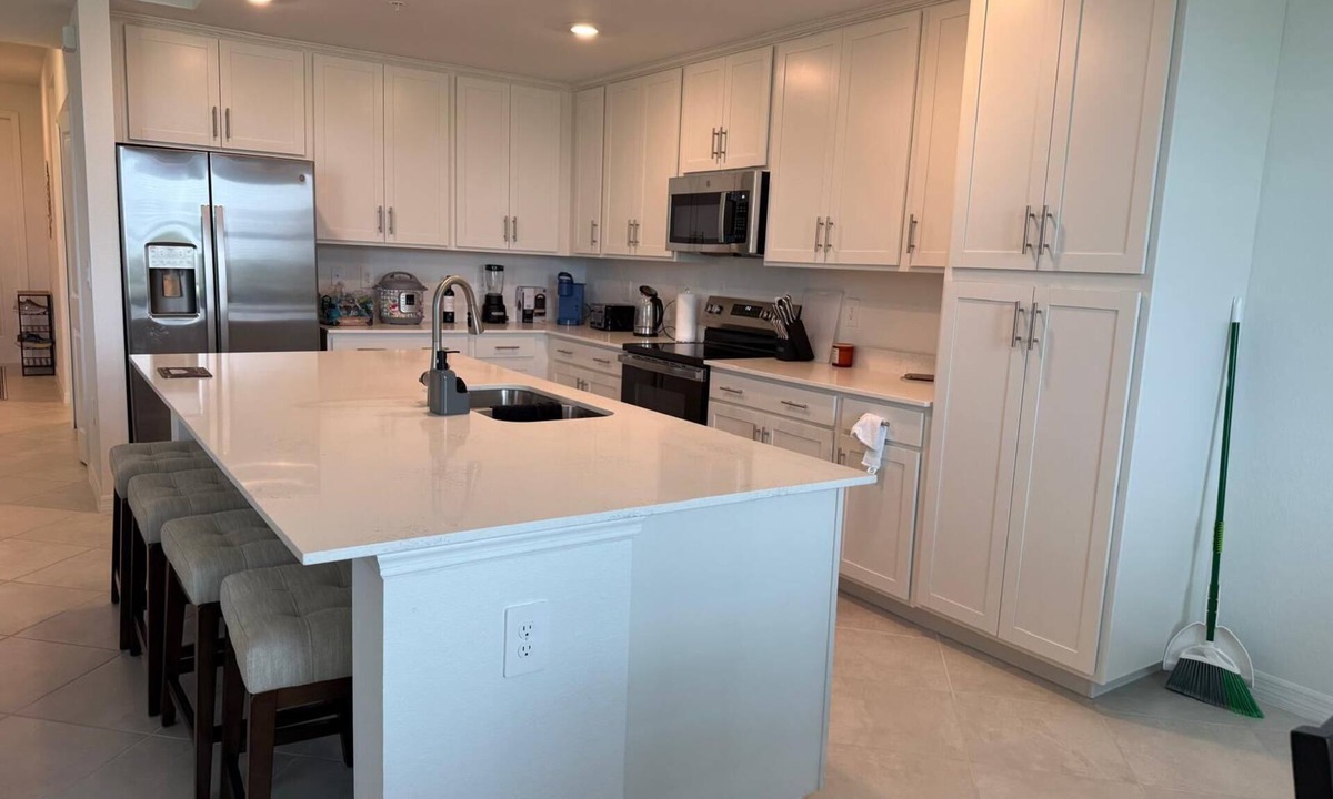 Venice Condo | Luxurious 2/bed, 2/bath condo in beautiful golf community