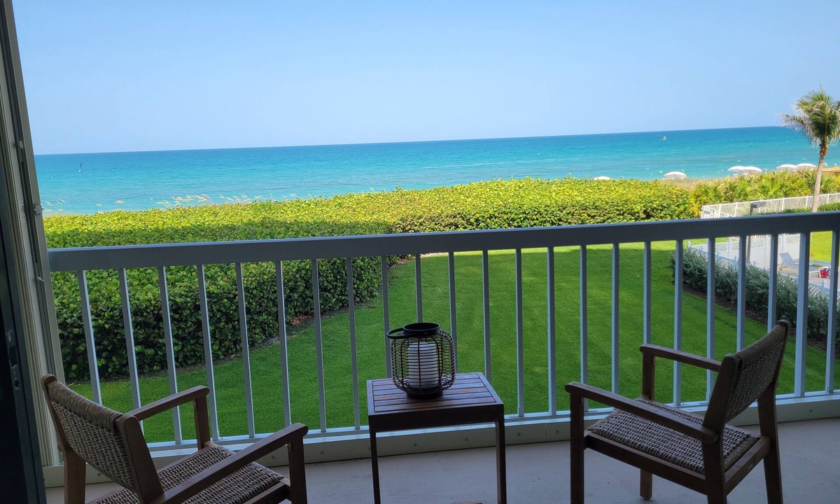 Beach Club Colony Condo | Luxurious fully furnished oceanfront condo 2 bed 2 bath on Hutchinson Island, Fl