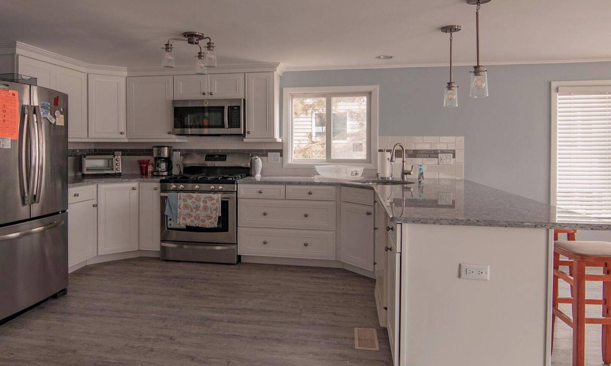 Harvey Cedars House | Luxurious modern elegant oceanblock house in quiet neigborhood well maintained