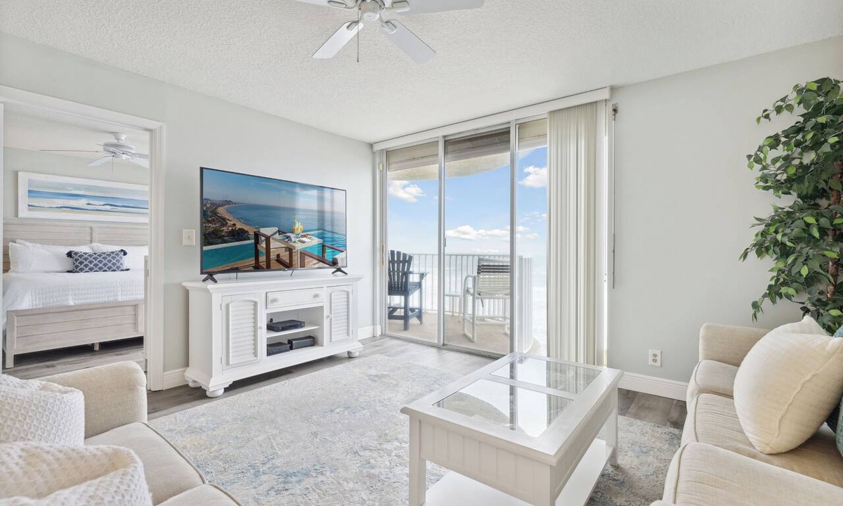 Indian Harbour Beach Condo | Luxurious Oceanfront Paradise | Monthly Stay Panoramic Views Heated Pool & Hot Tub 🍹