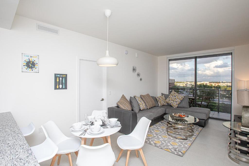 Doral Apartment | Luxury 1BD/1BT Apartment in Downtown Doral