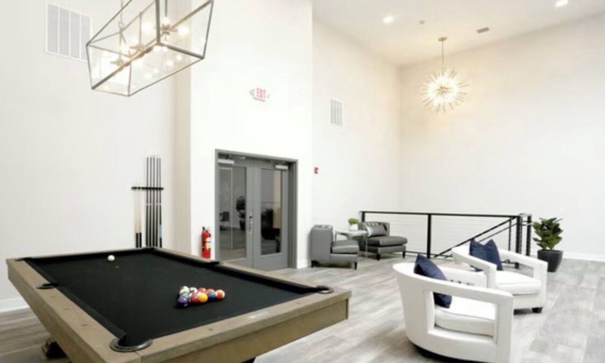 Paramus Apartment | Luxury 2 BR 2 bathroom near MetLife Stadium perfect for world traveler,