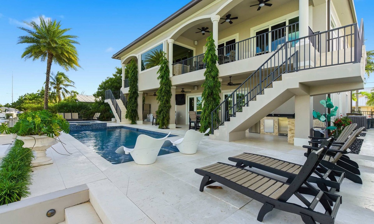 Key Colony Beach House | Luxury Estate-4 BD/6BTH-Pool- 32' Dockage- Icemkr