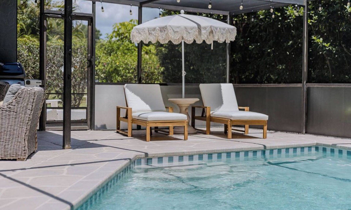 Whitfield House | Luxury HEATED Salt-Water Pool Oasis Close to Beaches and Downtown!