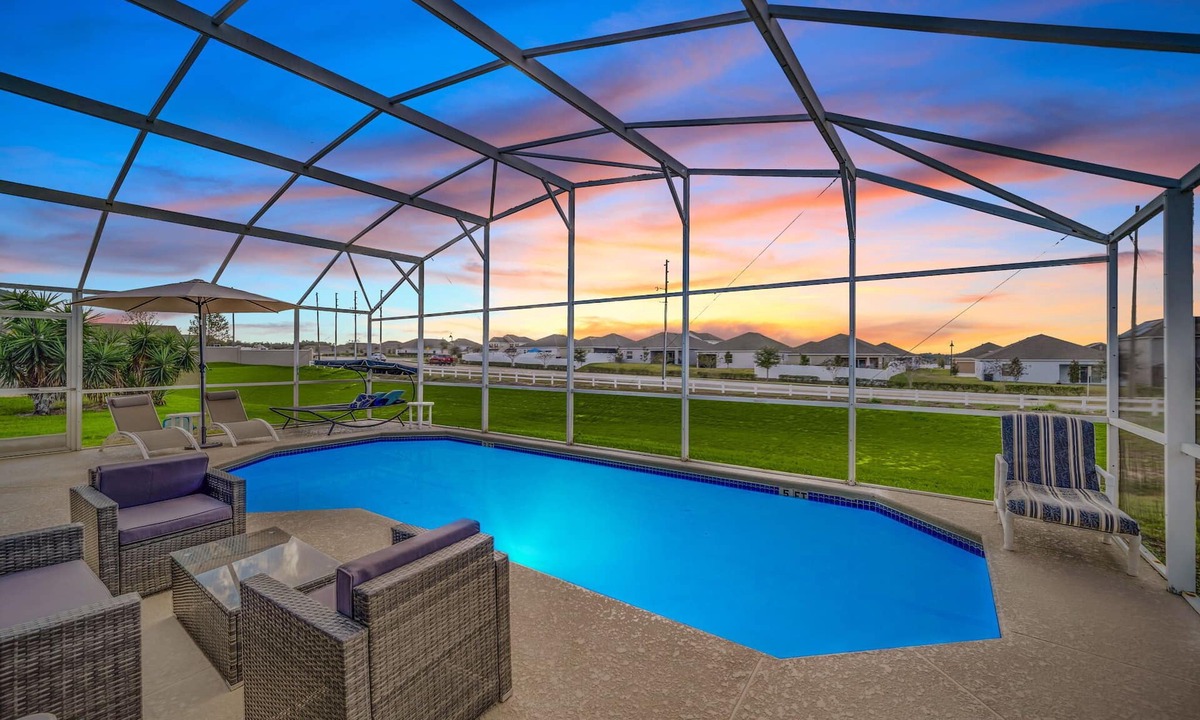 Davenport House | Luxury & Modern near Disney, Universal Studios & Seaworld w/4 Br.